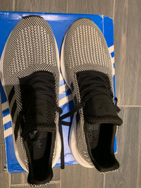 Adidas Originals Men's Black white SWIFT RUN X Running SHOES