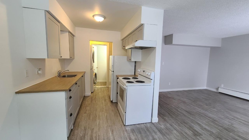 Beautiful three bedroom, two bathroom townhouse 5