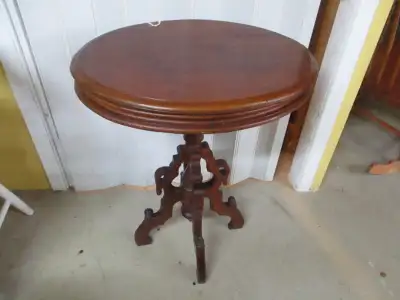 Table de salon  ovale victorienne, View more
