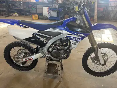 Good bike fresh motor maybe 30 hours on it I have a new back tire for it Just did the oil on it (ple...