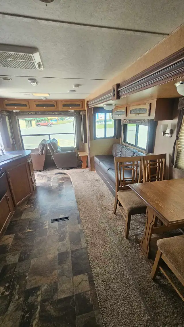 2013 Starcraft Travel Trailer in Travel Trailers & Campers in Cranbrook - Image 5