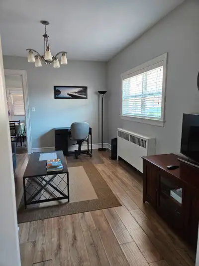 DOWNTOWN-FULLY FURNISHED - 1 BDR/1 BATH STEPS FROM KINGS PLACE