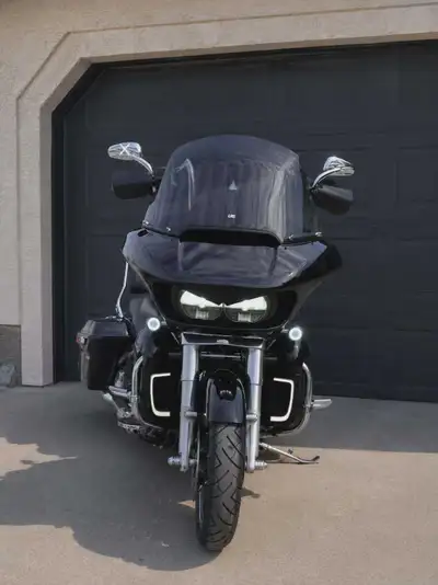 2019 Harley davidson Road glide Ultra 40xxxkms 114 ci motor New tires front and rear New brake pads...