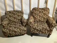 Living Room Accent Chairs - EUC