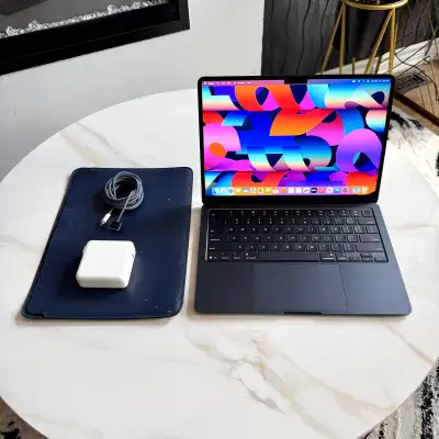 M4 / 512GB / 16GB RAM / Macbook Air 2025, 13" / 100% / AC+, View more