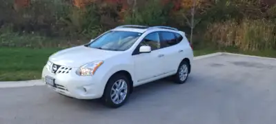 2012 Nissan Rogue SV AWD – Low KM / Excellent Condition LOW KM — only 72,885 km since new! Safety ha...