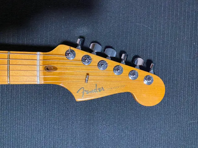 Fender American Ultra Stratocaster HSS 2022 - open to trades in Guitars in Ottawa - Image 4