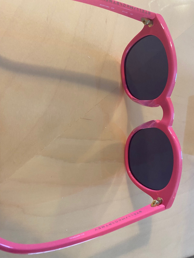 Stella McCartney Hot Pink designer sunglasses  in Other in Annapolis Valley - Image 3