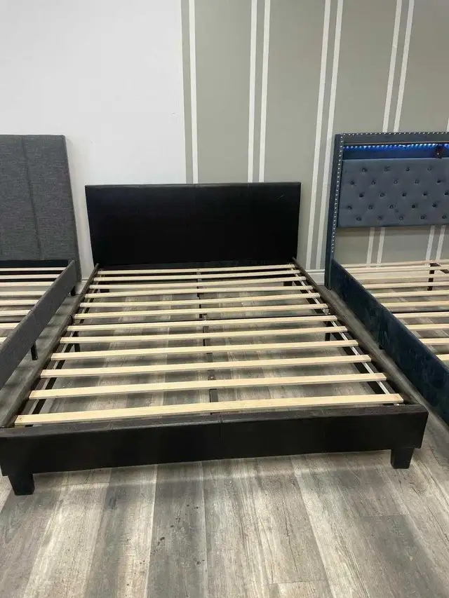 ikea new style queen bed for sell  in Beds & Mattresses in City of Montréal - Image 3