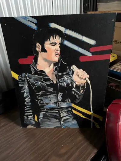 Super quality painting of Elvis Presley, not sure who the artist is but they did a fantastic job on...