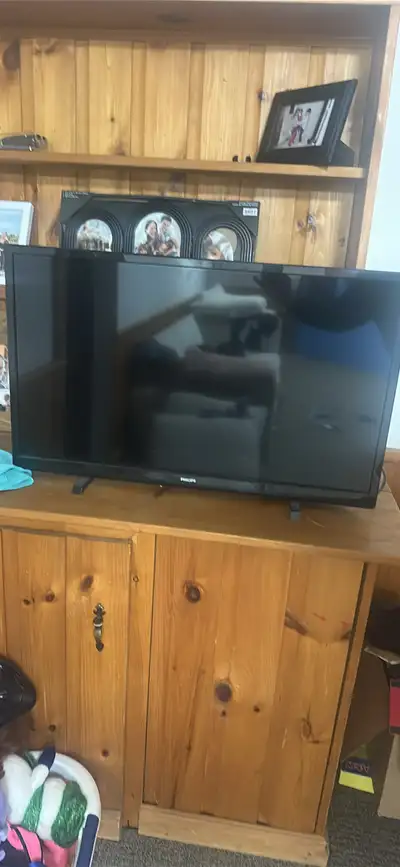 Philips 32 inch tv with HDMI, View more