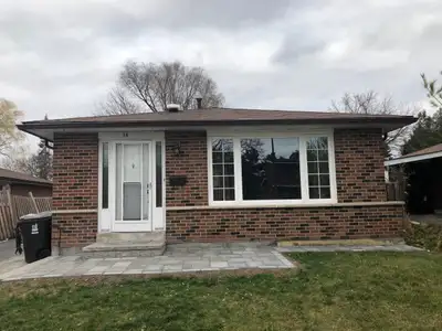 private single room availabe from november 1 2025 at markham and sheppard Rent $500.00 Per month inc...