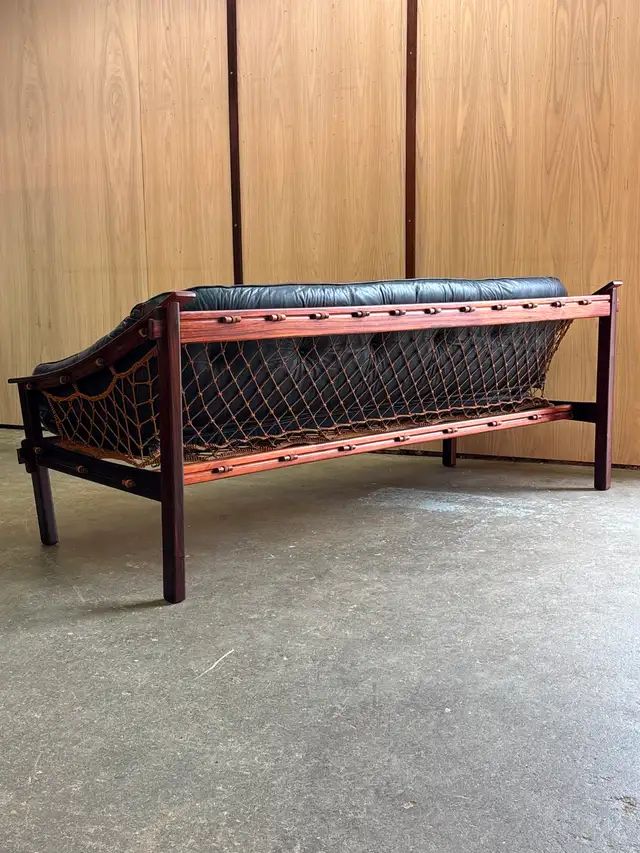 1960s Danish Rosewood and Leather Diplomat Chairs by Finn Juhl in Chairs & Recliners in Victoria - Image 6