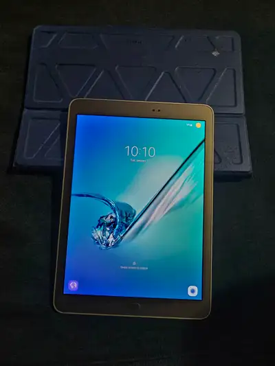 Samsung Galaxy Tab S2 9.7" – 32GB – Case & Charger Included, View more