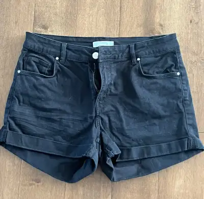 Short noir femme taille 38, View more