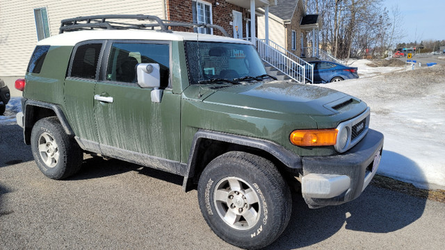 Toyota FJ Cruiser  2010 dans Autos et camions  à Laval/Rive Nord - Image 2