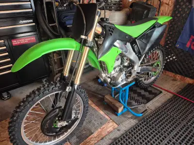 2007 kx250f complete rebuild New head Cylinder Valves oem Tapplets Springs Valves seals Piston Conne...