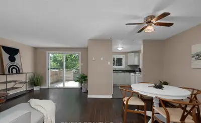 3 bed 1.5 bath detached house