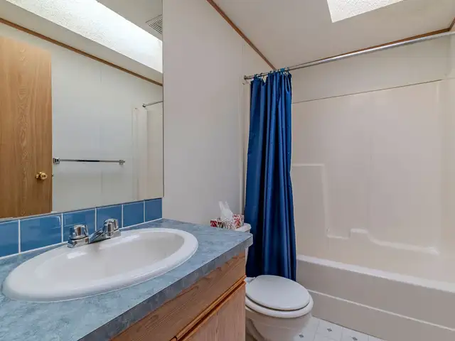 3 Bed 2 Bath Mobile Home Near Saskatoon. Garage + Open View in Houses for Sale in Saskatoon - Image 19
