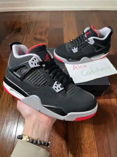 Selling passable as new pair of classic Jordan 4 Breds from 2019. Shoe comes with the original box a...