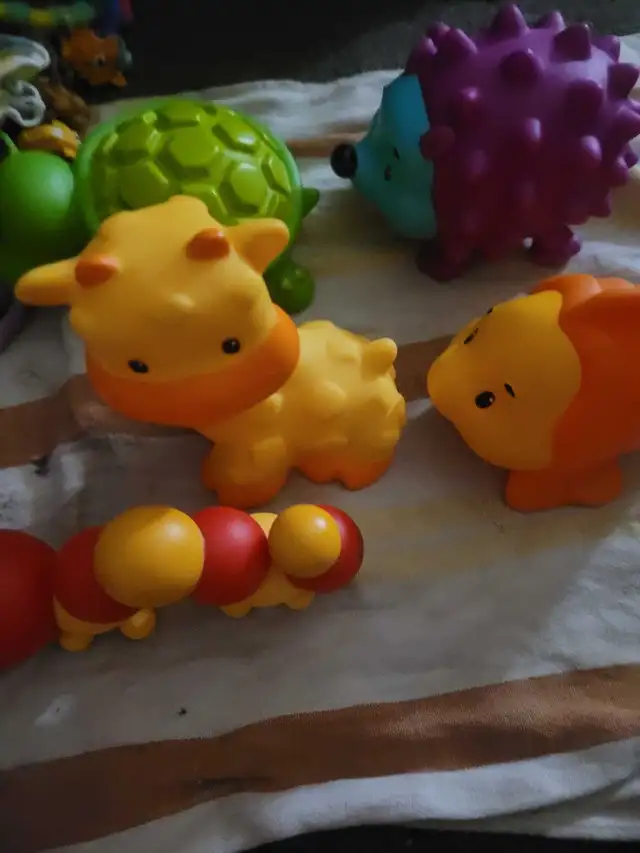 Infantino Sensory Pals baby toys, specifically a set of textured in Toys in Oshawa / Durham Region - Image 2