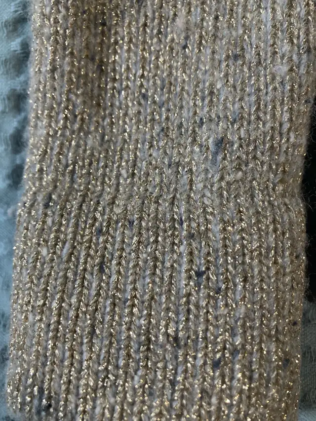 Jcrew sweater xs in Women's - Tops & Outerwear in St. Albert - Image 4