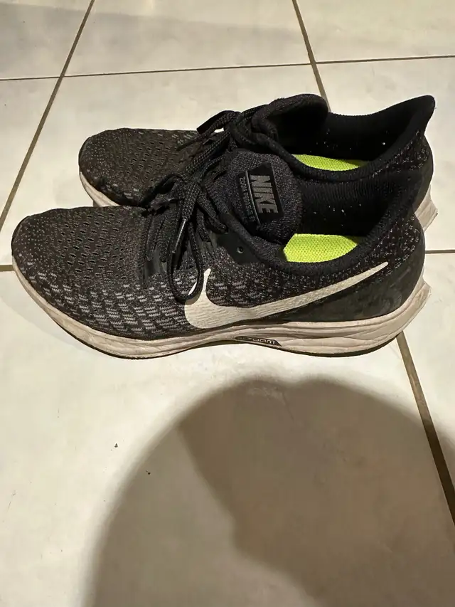 Women’s 8 zoom Pegasus 35 in Women's - Shoes in City of Toronto - Image 3