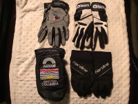 Curling gloves and mitts