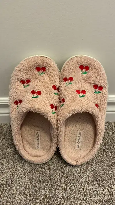 Kids Indoor Slippers - Size 5/6 Youth, View more