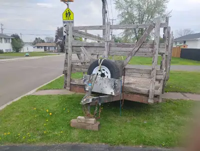 The serious buyer will pick up the phone and call 506/863/7361. 7x12 utility trailer sides are easil...