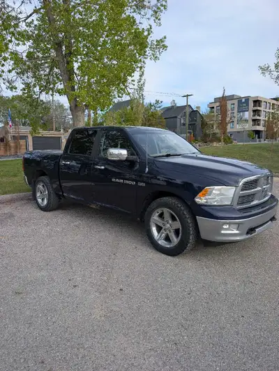 2012 Ram 1500 Big Horn 4×4 – 5.7L Hemi Crew Cab 313900km $7800 OBO Starts every time, drives great,...