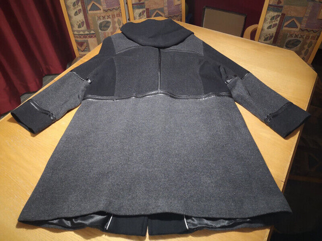 Manteau d'hiver - Claire France Exclusif (2X) dans Femmes - Hauts et vêtements d'extérieur  à Laval/Rive Nord - Image 2