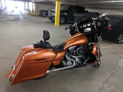 2014 HD STREET GLIDE SPECIAL, Amber Whiskey Orange, 21,800 km, GPS, Stage 3 kit, Vance and Hines pip...