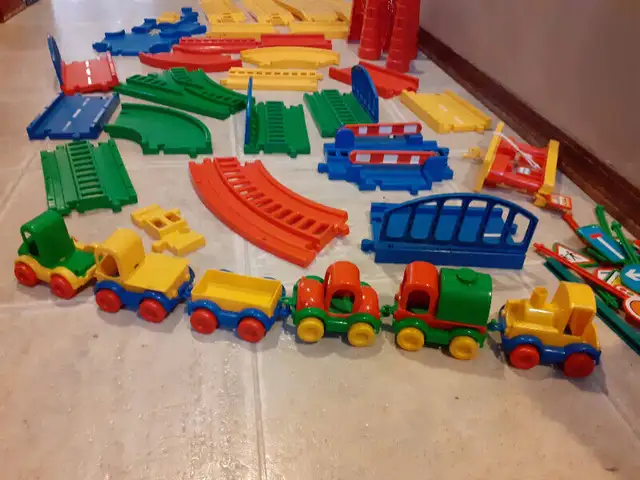 Wader car tracks set in Toys & Games in Calgary - Image 3