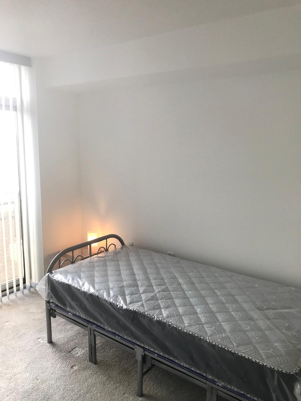 Studio Appartment for Rent - Lawrence West Subway 5