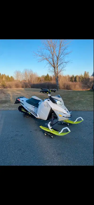 2014 Freeride 800r etec 137 10000 miles 2500 on crate motor GGB mountain can Linq 2 up seat 2.25 tra...