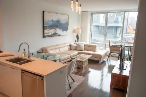 Luxury 1-bedroom Furnished semi-Penthouse Condo with Office Nook for rent in prestigious Le Solano c...