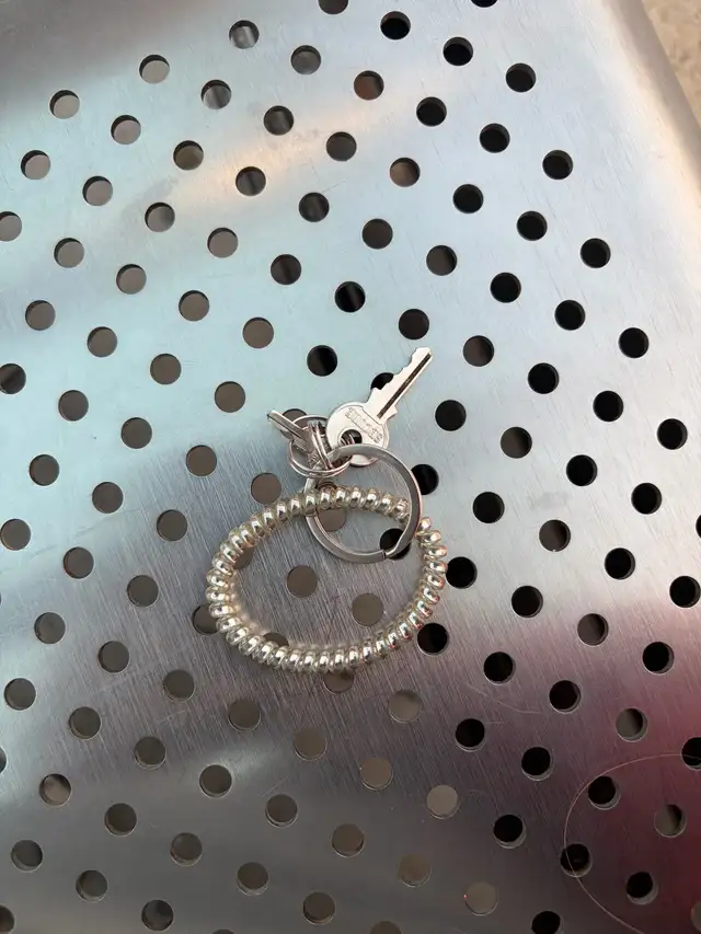 lost and found543429420909875201