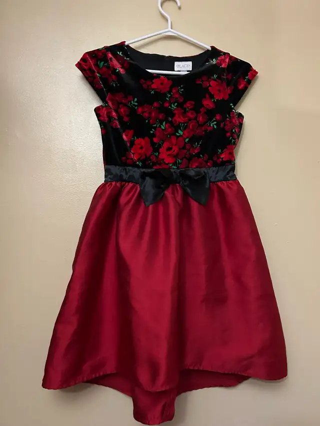 The Children's Place Red Rose Dress Size 12