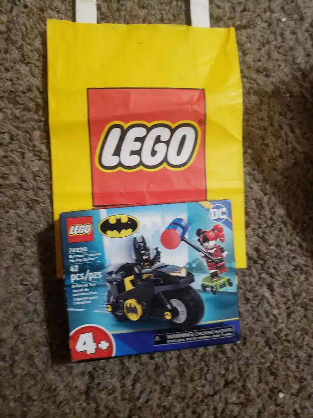 LEGO Harley Quinn and Batman 