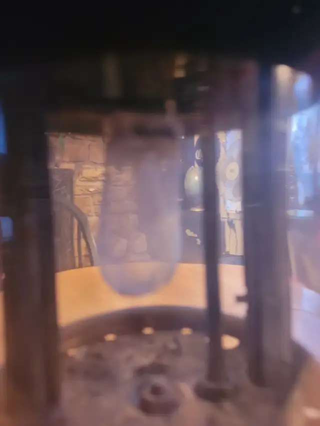 LANTERNE CLASSIQUE À NAPHTE / COLEMAN / 1971'S in Arts & Collectibles in Laurentides - Image 5