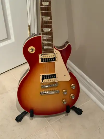 Gibson Les Paul Classic Cherry sunburst, View more