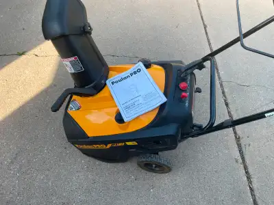 Poulan Pro 21 inch Snow Blower Like New, View more