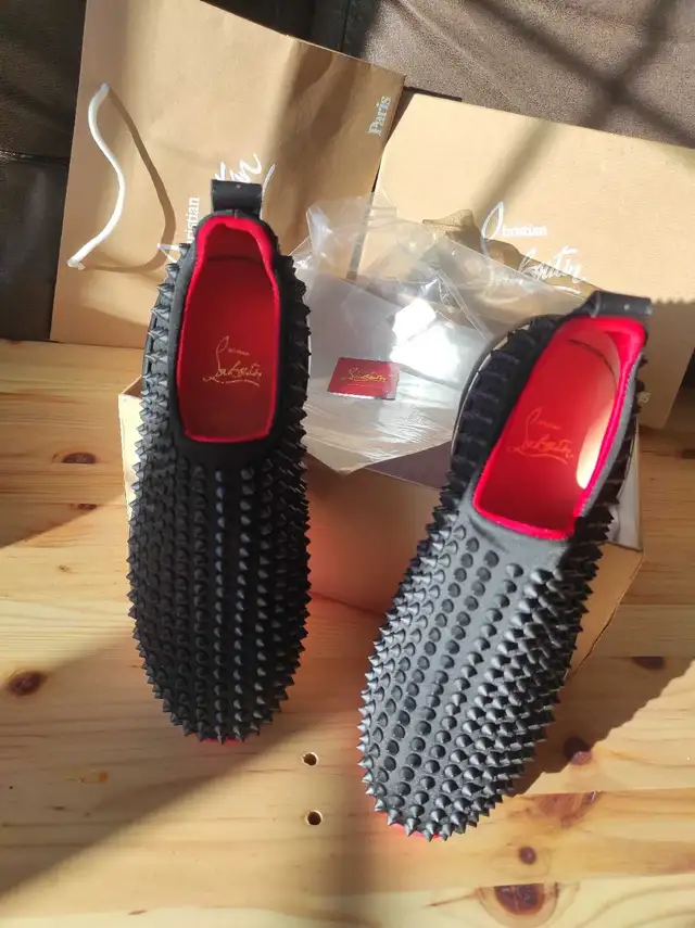 Black Spiked Slip-On Sneakers in Women's - Shoes in City of Toronto - Image 4