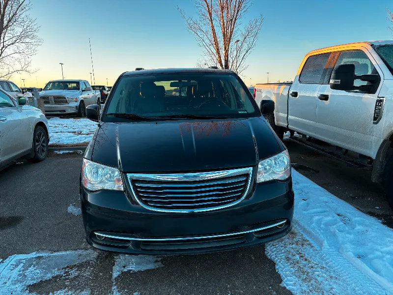 Chrysler Town & Country 2015 Stow n Go