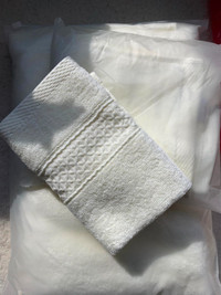 NEW 3 Piece Ivory Bath Towel and Hand Towel Set