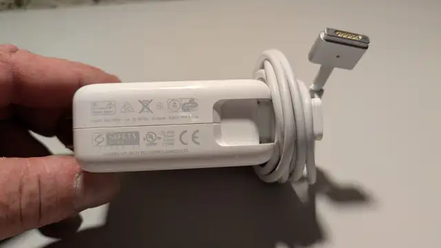 Apple MagSafe Power Adapters in Laptop Accessories in Ottawa - Image 4