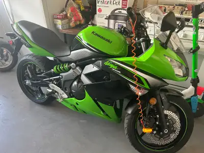 *FOR TRADE** 2012 Ninja 400 27,000 kms , meticulously maintained , needs nothing. Trade for higher C...
