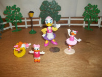 4-Daisy Disney vintage figurine