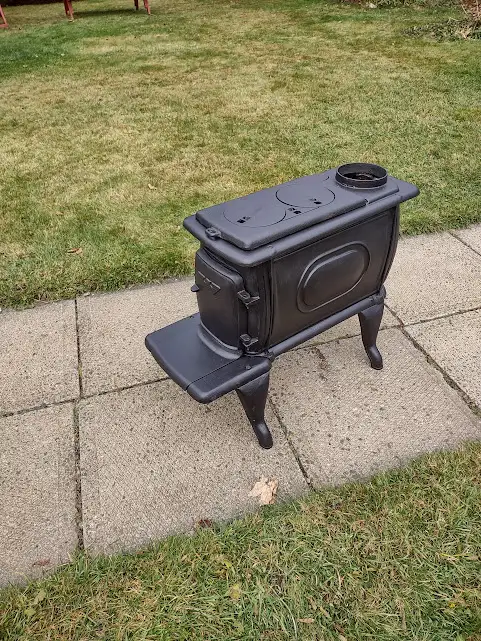 Poele A Bois Box Stove En Fonte in Fireplace & Firewood in Thetford Mines - Image 3